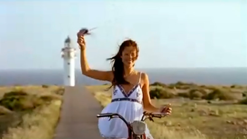 faro Formentera anuncio Estrella Damm